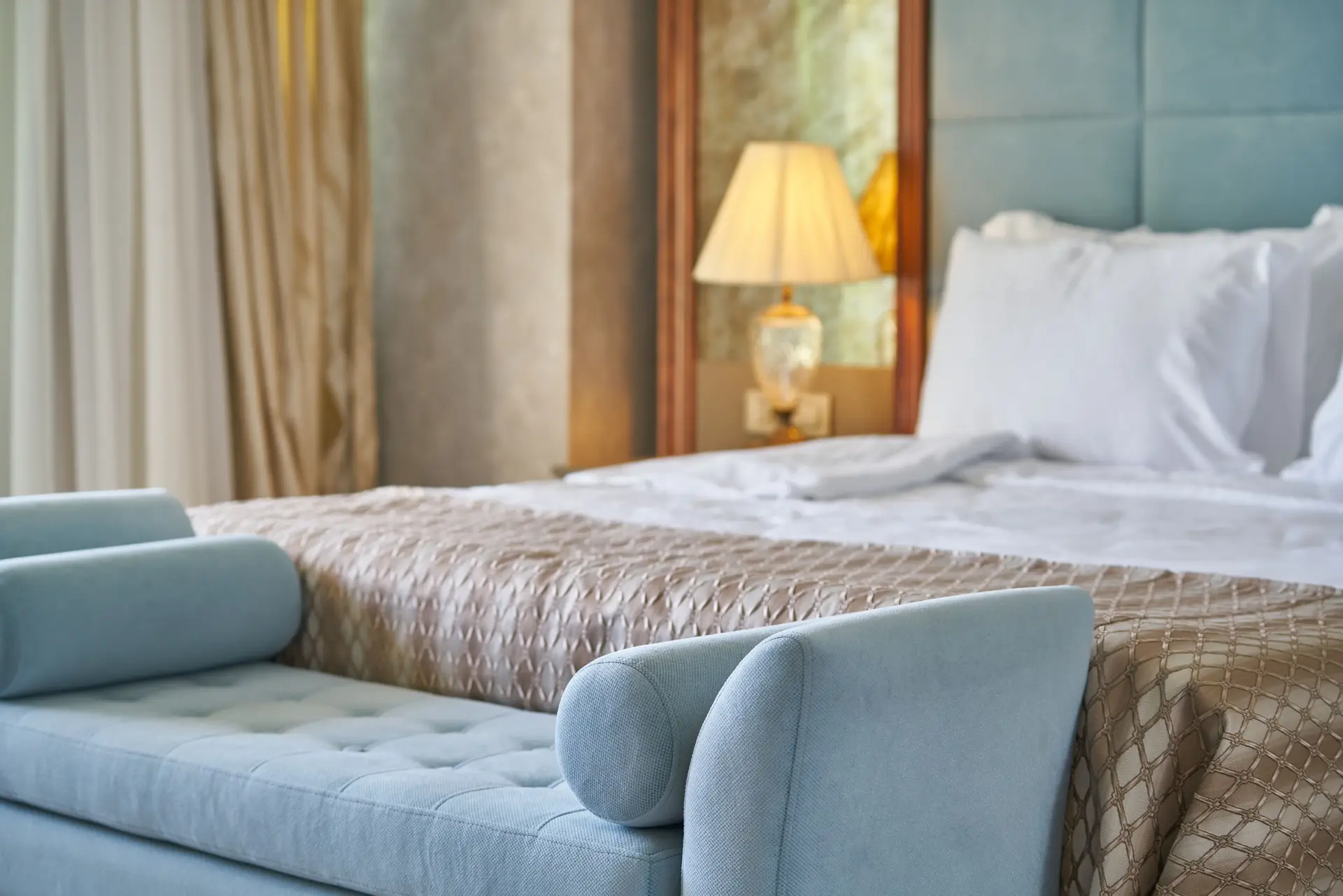 Modern bedroom lighting